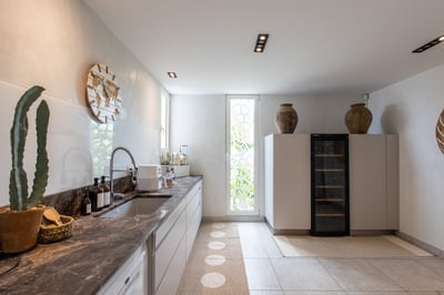 Luxury Villa Photo #12