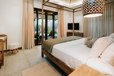 Luxury Villa Photo #27