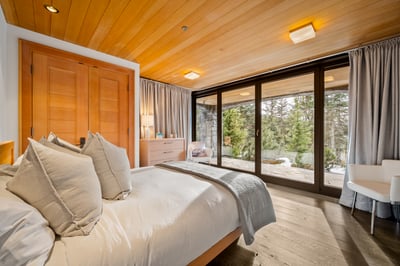 Luxury Villa Photo #41