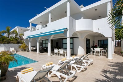 Luxury Villa Photo #4
