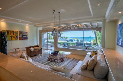 Luxury Villa Photo #21