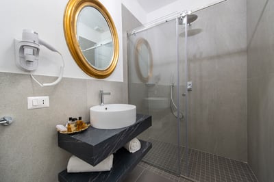 Luxury Villa Photo #21