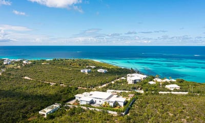 Luxury Villa Photo #3