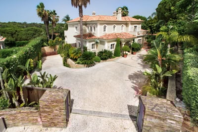 Luxury Villa Photo #13