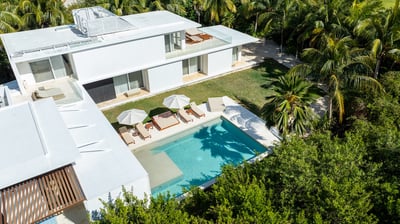 Luxury Villa Photo #7