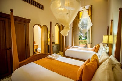 Luxury Villa Photo #16