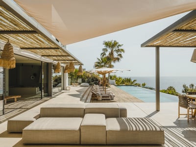 Luxury Villa Photo #4
