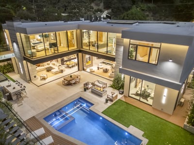 Luxury Villa Photo #15