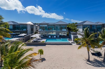 Luxury Villa Photo #5
