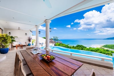 Luxury Villa Photo #6
