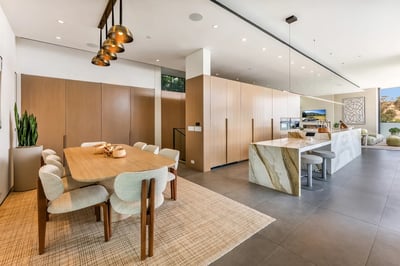 Luxury Villa Photo #11