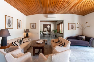 Luxury Villa Photo #23