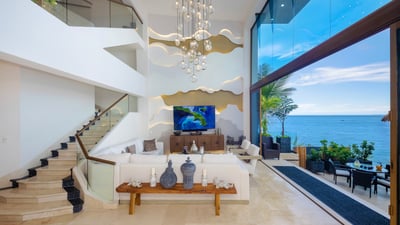 Luxury Villa Photo #14