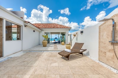 Luxury Villa Photo #24
