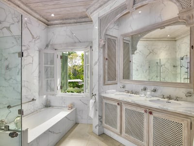 Luxury Villa Photo #35