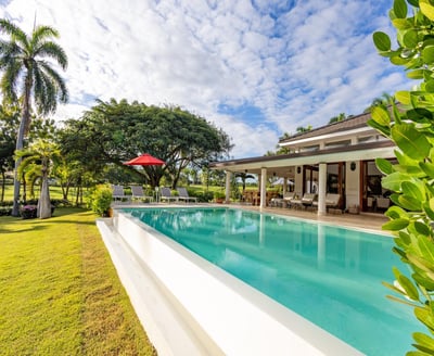 Luxury Villa Photo #2