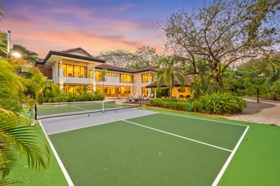 Private Pickleball & Basketball Courts