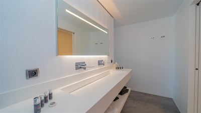 Luxury Villa Photo #46