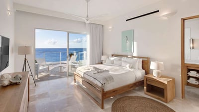 Luxury Villa Photo #30