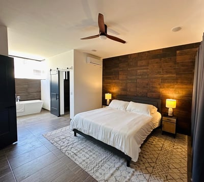 Luxury Villa Photo #11