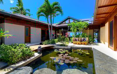 Luxury Villa Photo #3