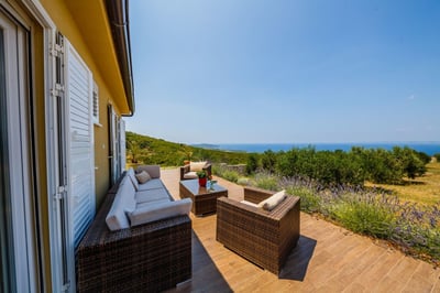 Luxury Villa Photo #10