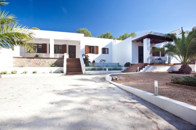 Luxury Villa Photo #2