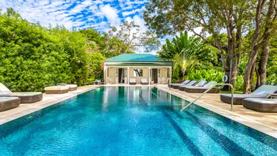 Luxury Villa Photo #3