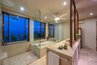 Luxury Villa Photo #44