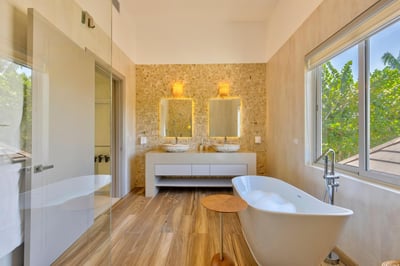 Villa Mariposa - Golfview Luxury Estate