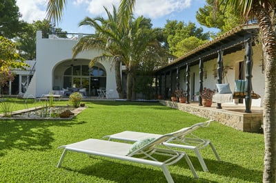 Luxury Villa Photo #9