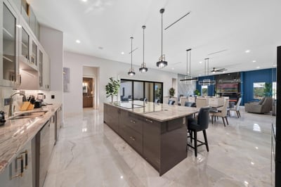Luxury Villa Photo #22