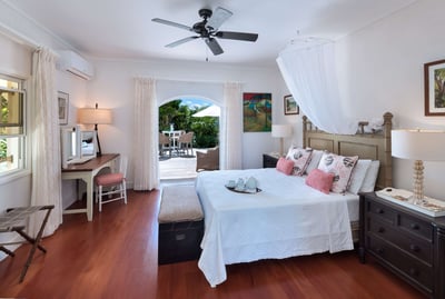Luxury Villa Photo #14