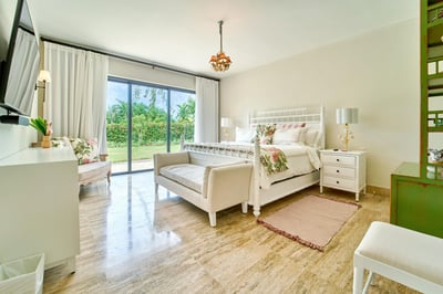 Luxury Villa Photo #36