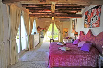 Luxury Villa Photo #29