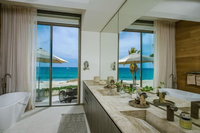 Luxury Villa Photo #29