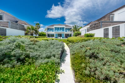 Luxury Villa Photo #6