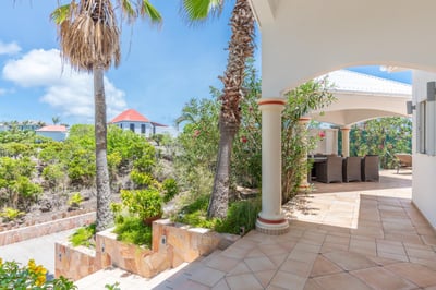 Luxury Villa Photo #17