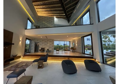 Luxury Villa Photo #25