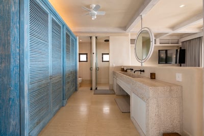 Luxury Villa Photo #44