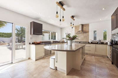 Luxury Villa Photo #13