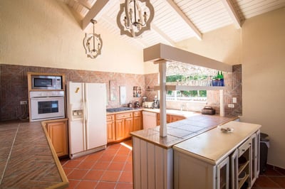Luxury Villa Photo #15
