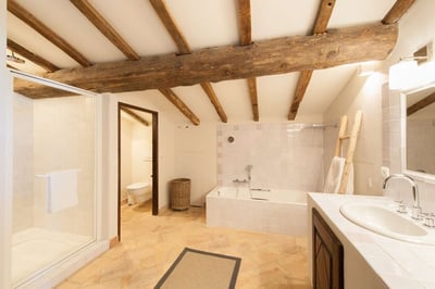Luxury Villa Photo #18