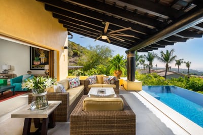 Luxury Villa Photo #2