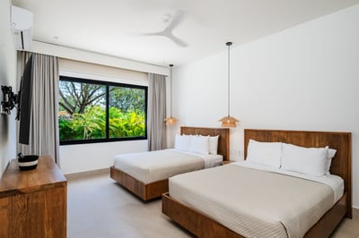 Luxury Villa Photo #30