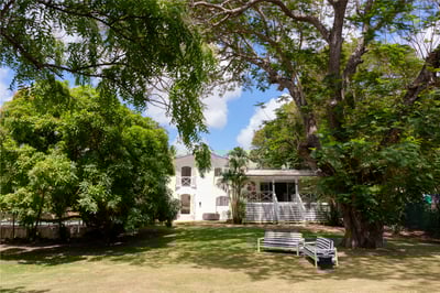 Luxury Villa Photo #4