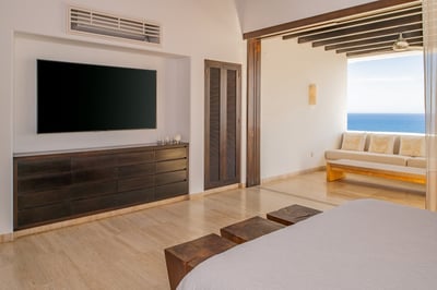 Luxury Villa Photo #22