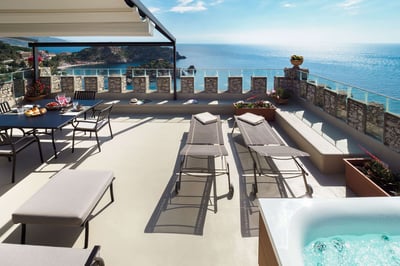 Luxury Villa Photo #4
