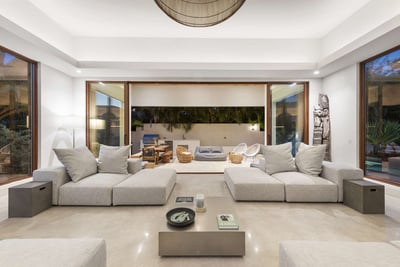 Luxury Villa Photo #23