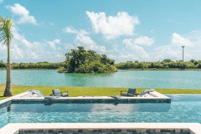Luxury Villa Photo #7